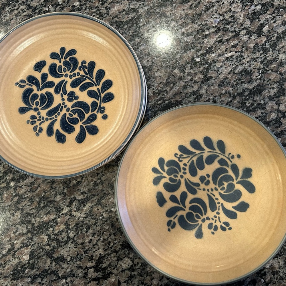 Pfaltzgraff Folk Art Vintage Floral Stoneware Dinnerware